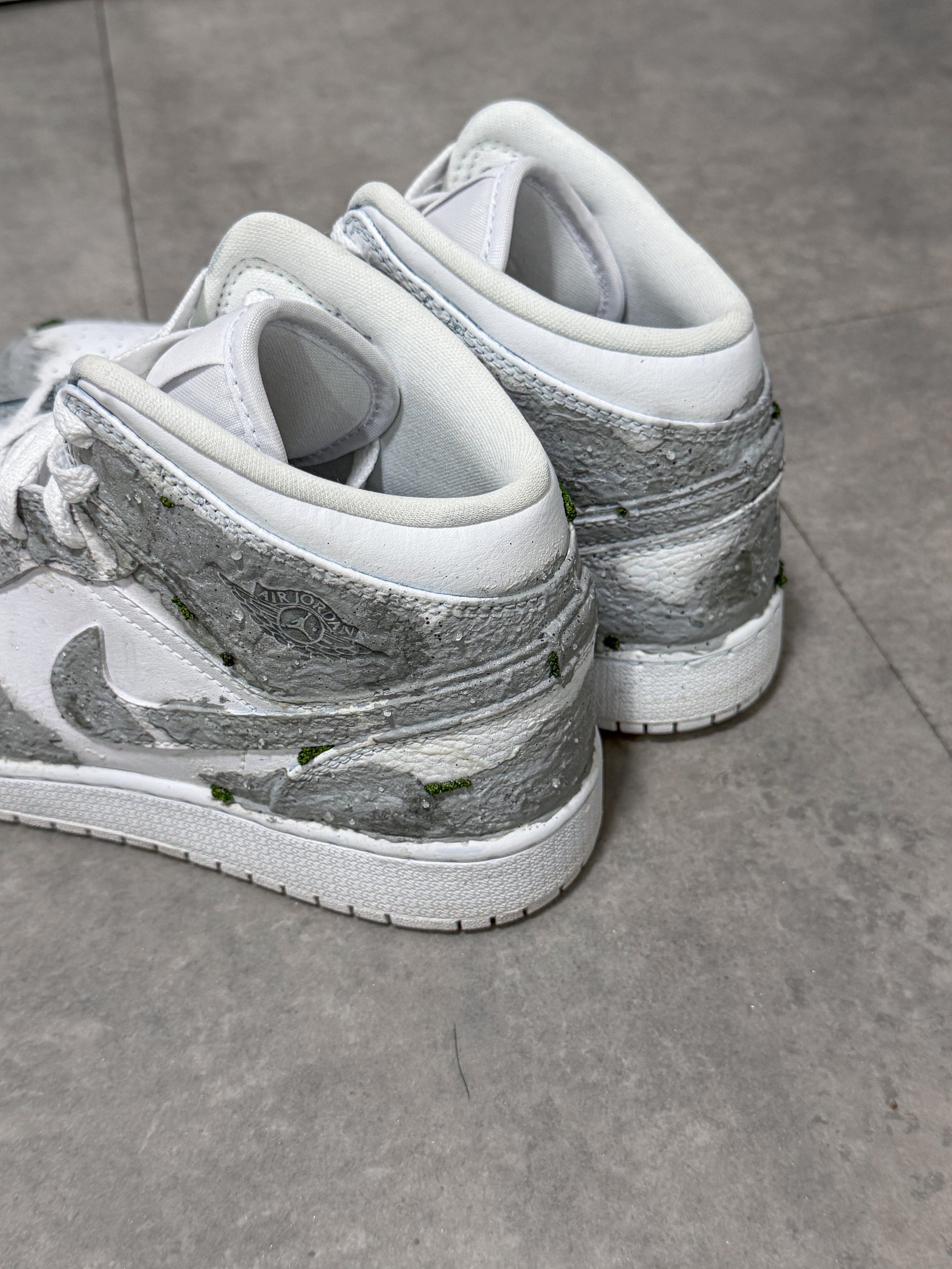 ‘concrete’ jordan 1’s