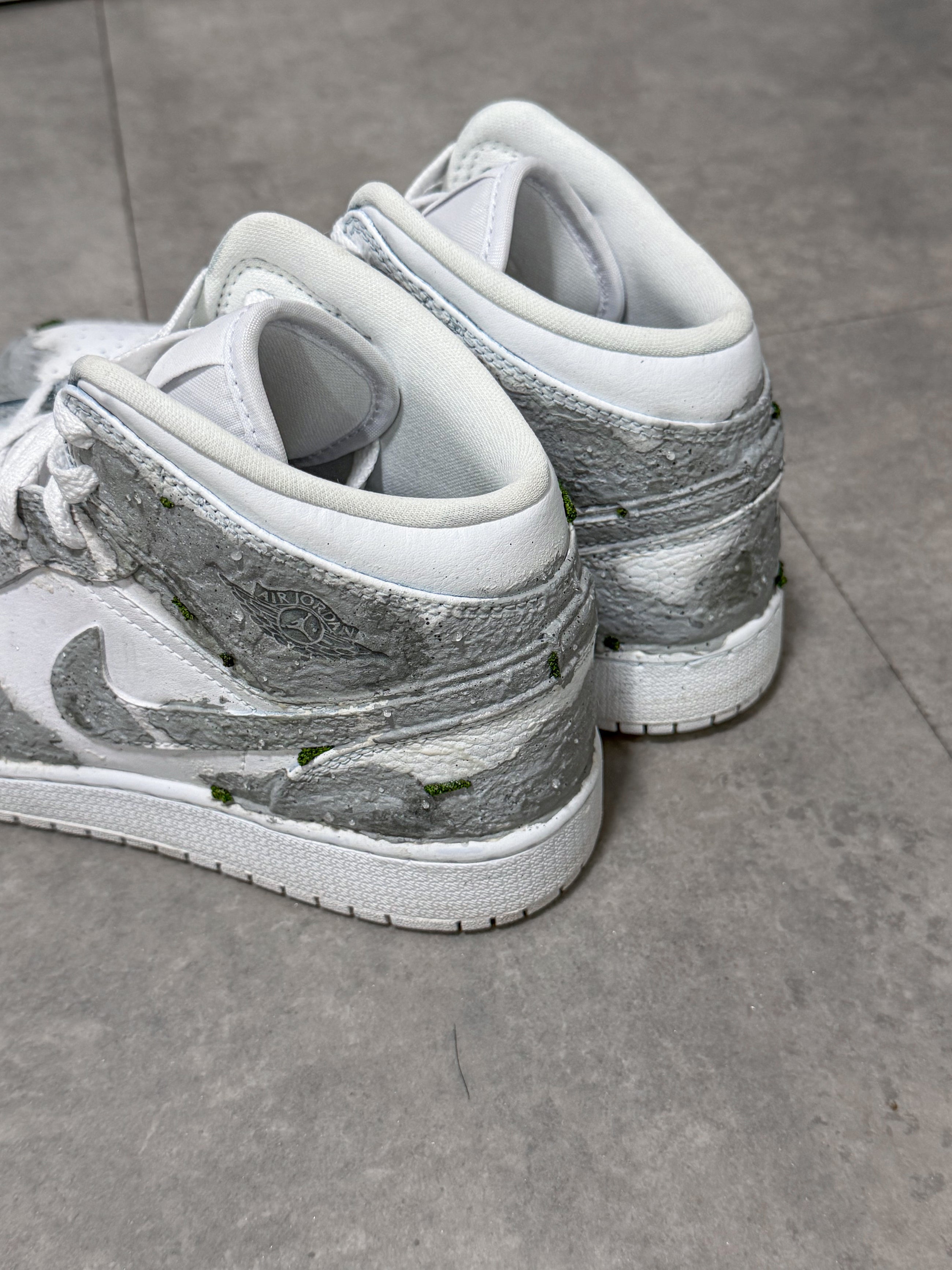 ‘concrete’ jordan 1’s