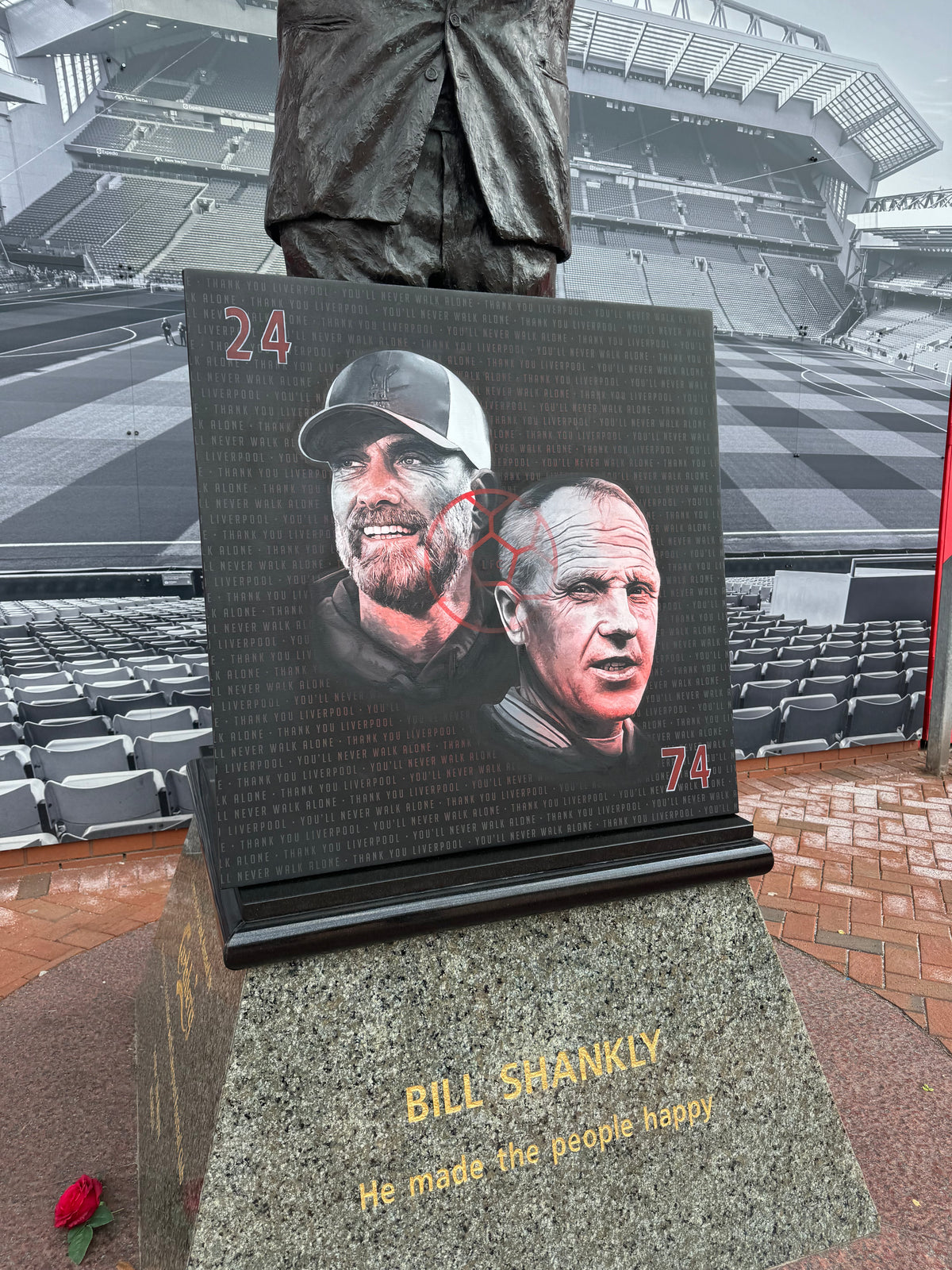 Liverpool manager tribute canvas